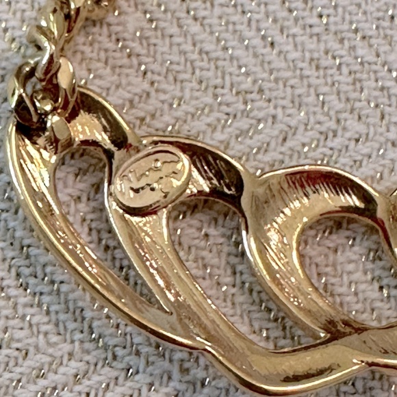 Vintage Napier Triple Heart Necklace Chunky Gold Tone Cuban Chain Signed Choker - Picture 10 of 11